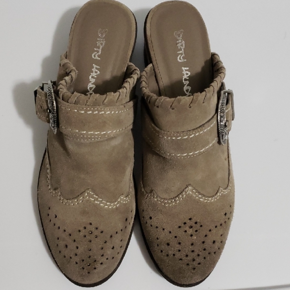 Women's Tan Slip-On Shoes